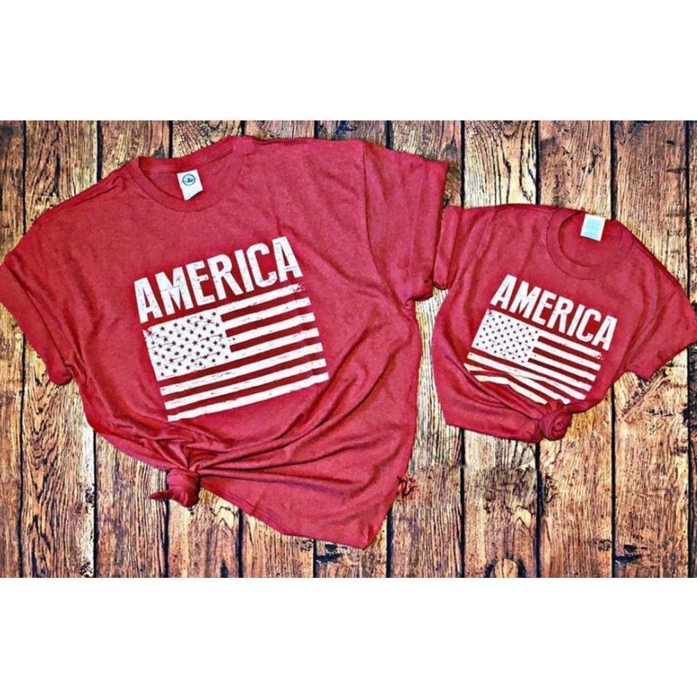 NWT America Screen Printed Flag Tee Crew Neck Short Sleeve UNISEX